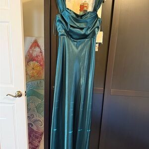 Elegant Teal Maxi Dress